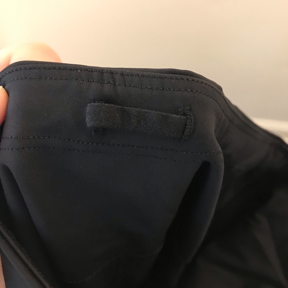 NWT Athleta Ultimate Stash Crop XS black leggings pants running workout - Picture 7 of 11